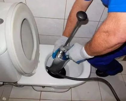 ralo entupido curitiba pia entupida curitiba banheiro entupido curitiba limpar esgoto curitiba encanamento entupido curitiba empresa de desentupimento residencial curitiba
